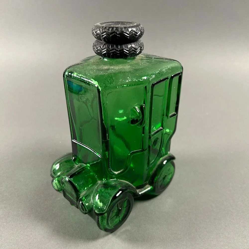 Vintage Green Glass Antique Car Decanter Made in Italy Depose Barware Stopper